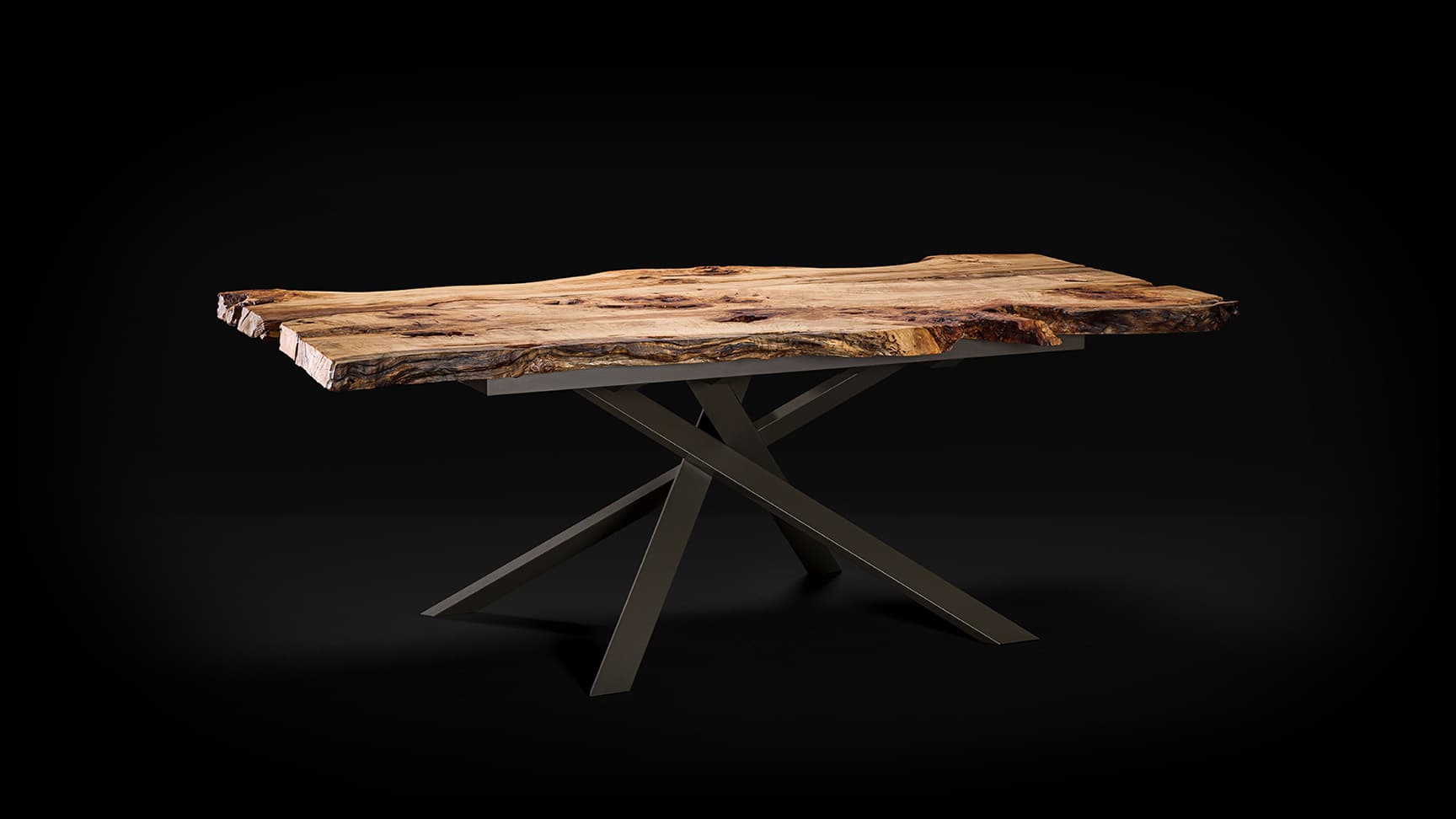 Assembled table in wild poplar wood